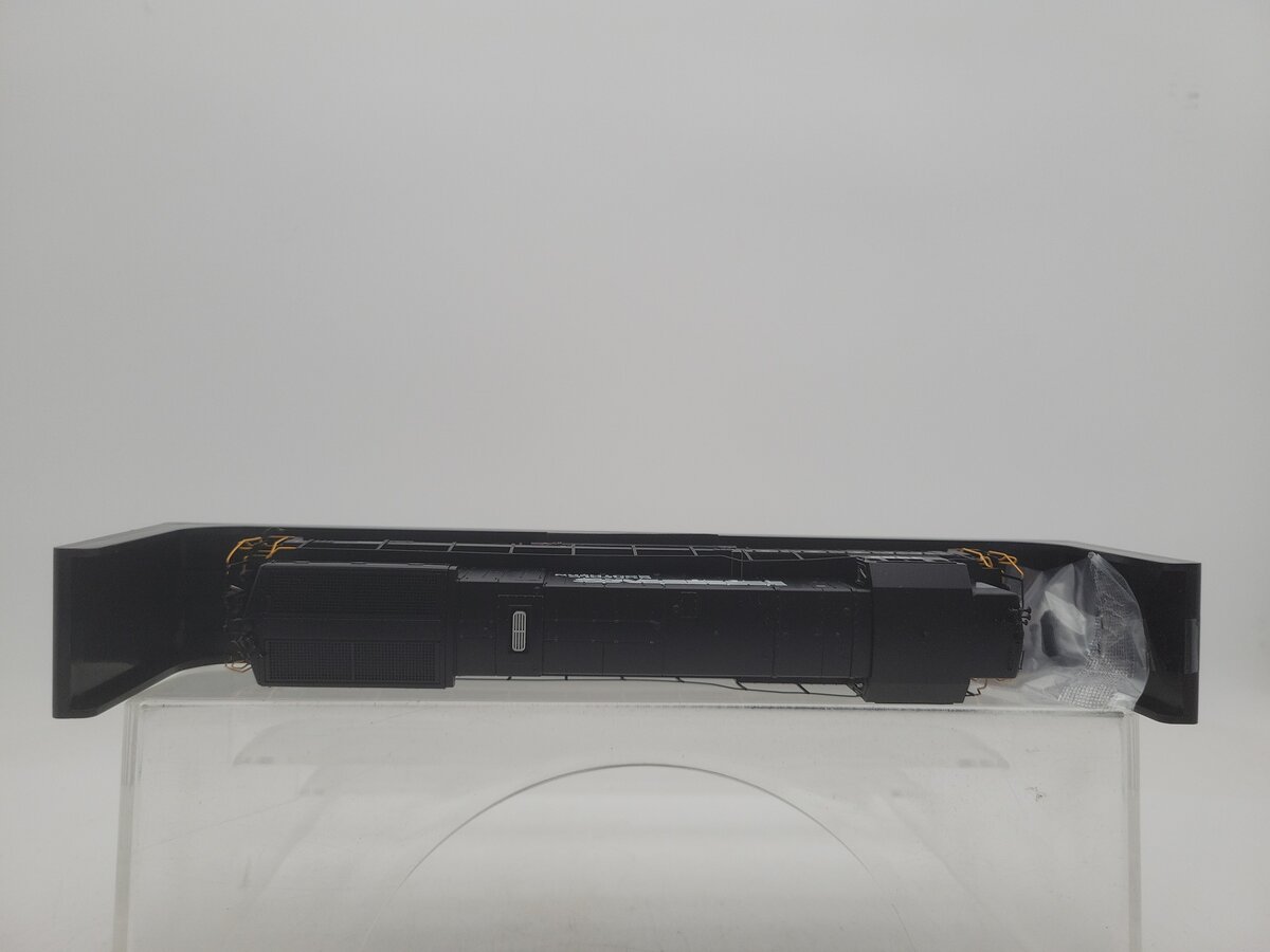 Atlas 10004700 HO Norfolk Southern Silver B23-7 Low Nose Diesel Locomotive #3982 NIB