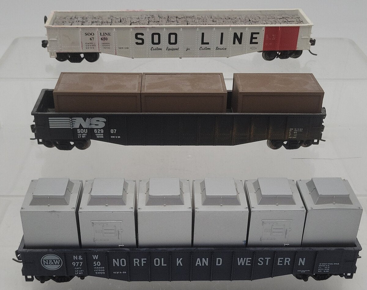 Athearn HO Scale Assorted NS, NW, SOO Gondolas W/ Load [3] EX