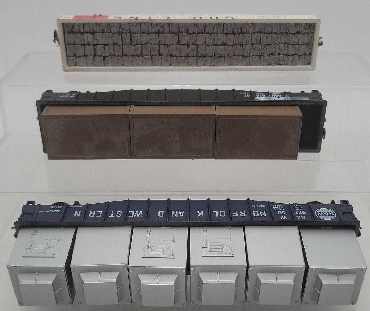 Athearn HO Scale Assorted NS, NW, SOO Gondolas W/ Load [3] EX