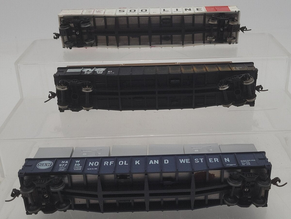 Athearn HO Scale Assorted NS, NW, SOO Gondolas W/ Load [3] EX