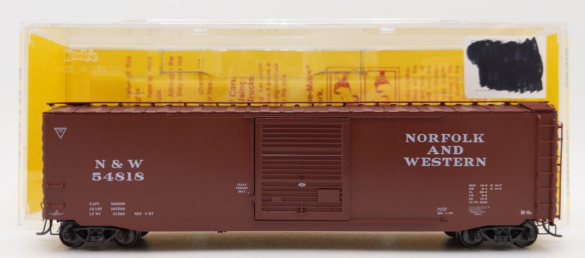 Kadee 6016 HO Norfolk & Western 50' PS-1 Boxcar with Scale Coupler #54818 EX/Box