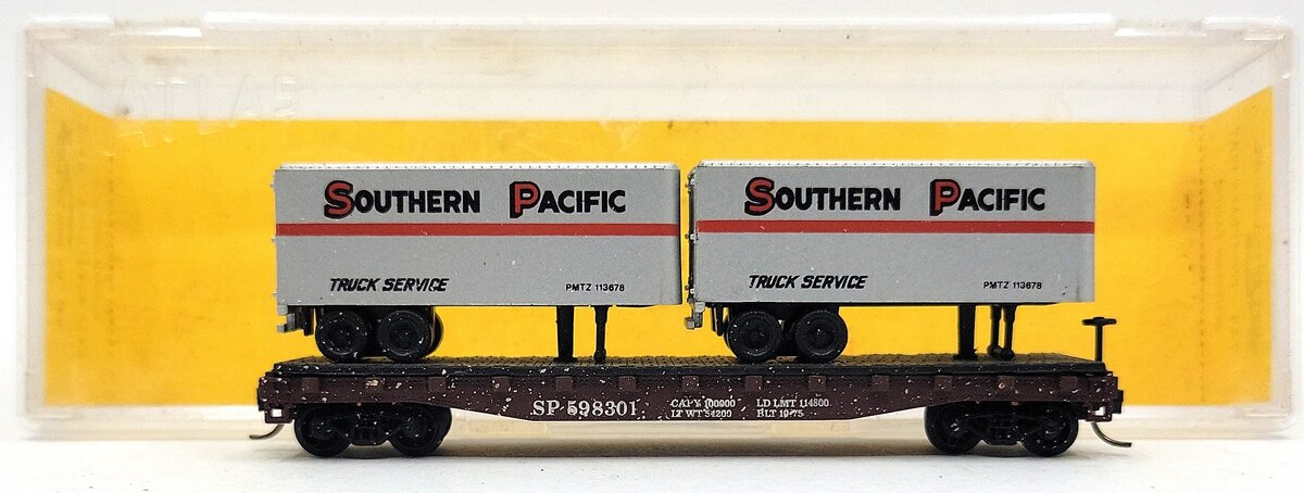 Atlas 3744 N Scale South Pacific Piggyback Flat Car w/ Trailers EX/Box