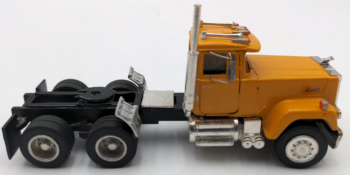 Alan Smith Models 1:48 Mack R Day Cab Semi Tractor - Brown & Lambrecht EX