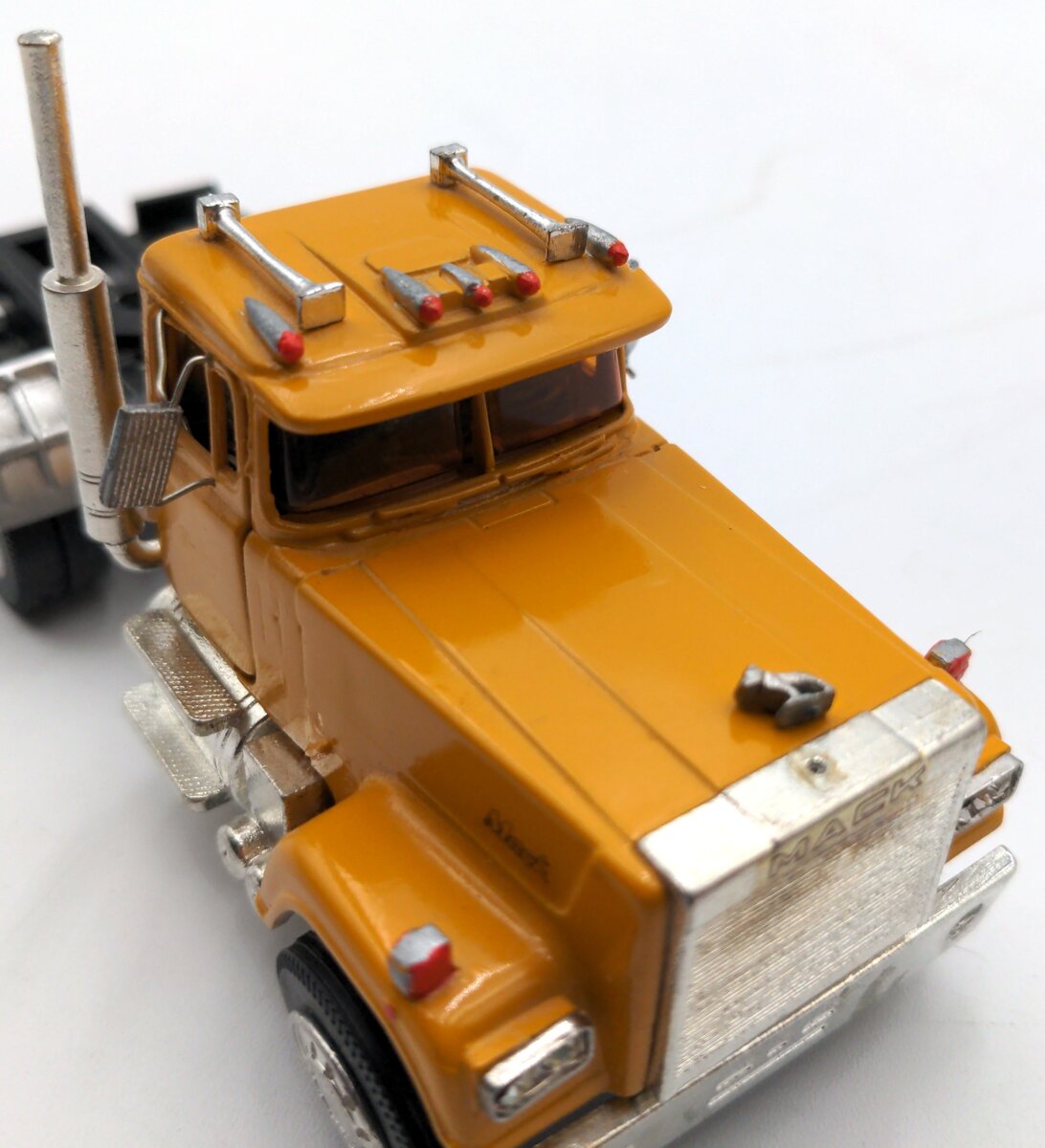 Alan Smith Models 1:48 Mack R Day Cab Semi Tractor - Brown & Lambrecht EX