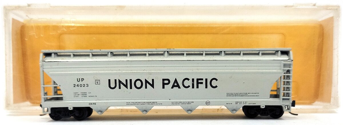 Atlas 3701 N Scale Union Pacific Centerflow Hopper Car #24023 LN/Box
