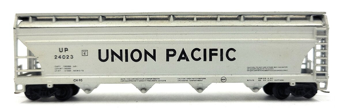 Atlas 3701 N Scale Union Pacific Centerflow Hopper Car #24023 LN/Box