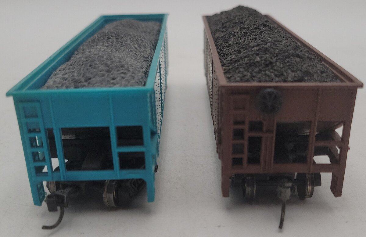 Athearn HO Scale Rock & Southern Hopper Cars #352450 & #133274 W/ Coal Loads [2] EX
