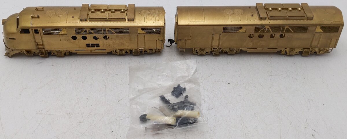 Hallmark Models BRASS HO Electro-Motive FT A&B Dual-Powered Diesel Locomotives/Box