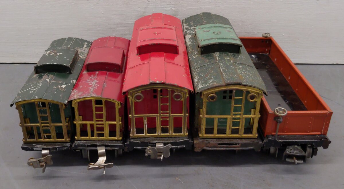 Lionel Vintage O Gauge Freight Cars: 817, 817, 807, 657, 2812 [5]