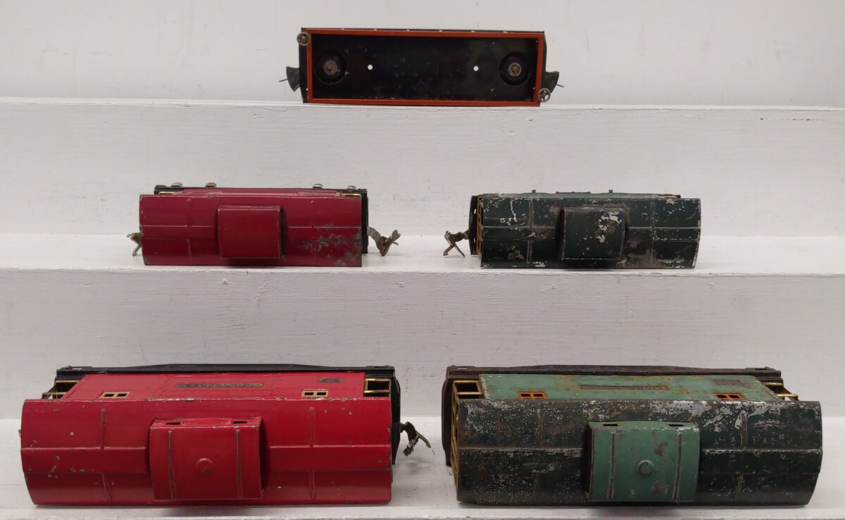 Lionel Vintage O Gauge Freight Cars: 817, 817, 807, 657, 2812 [5]