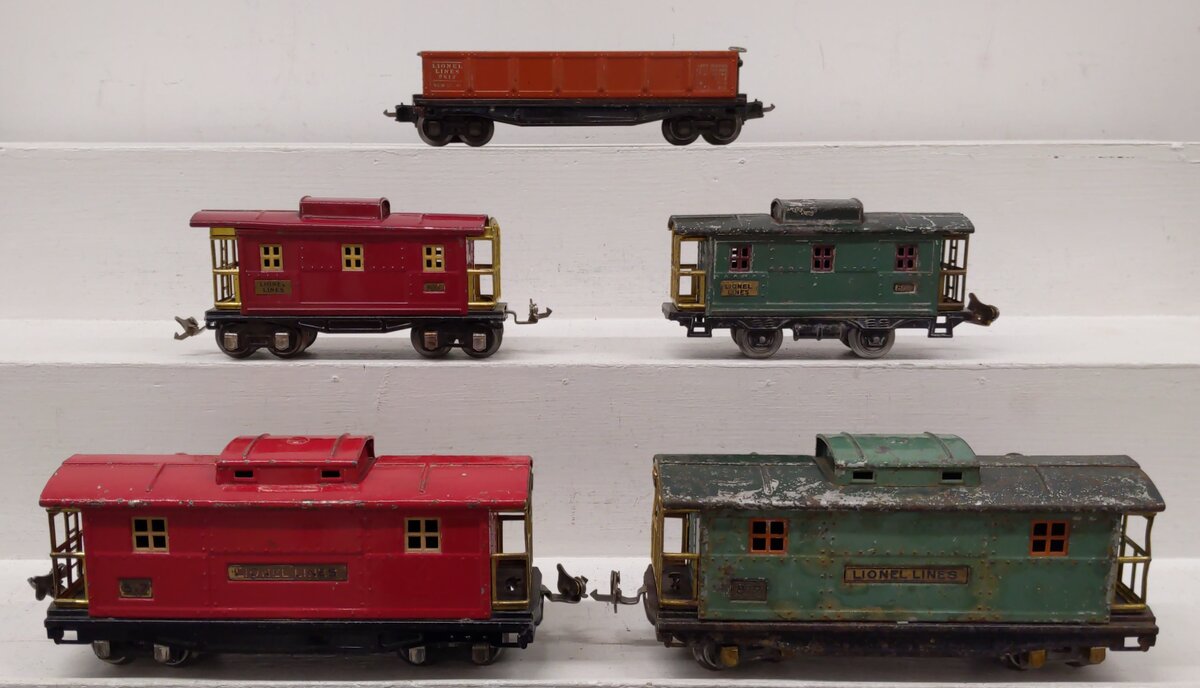 Lionel Vintage O Gauge Freight Cars: 817, 817, 807, 657, 2812 [5]