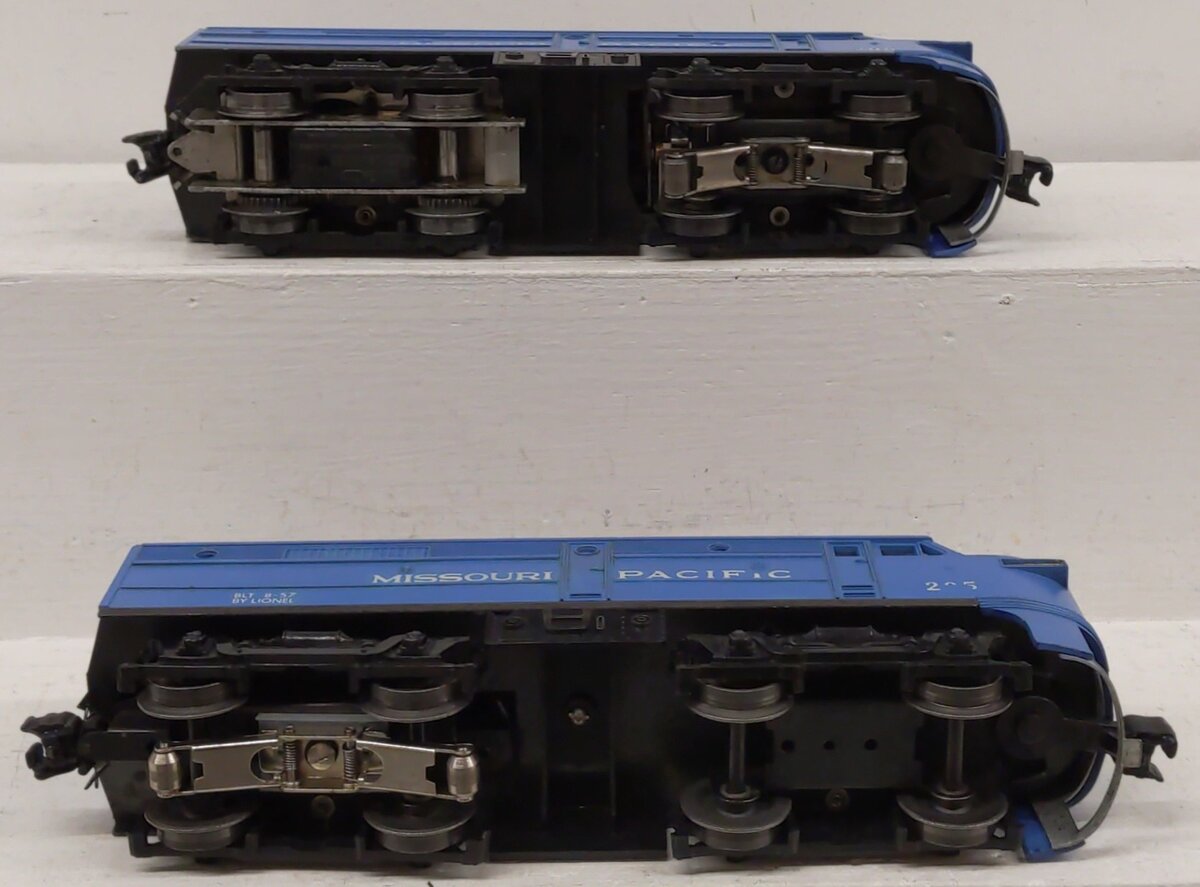 Lionel 205 Vintage O Missouri Pacific Alco AA Diesel Locomotive Set VG