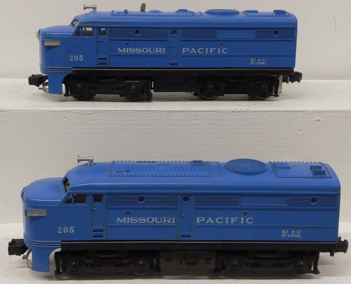 Lionel 205 Vintage O Missouri Pacific Alco AA Diesel Locomotive Set VG