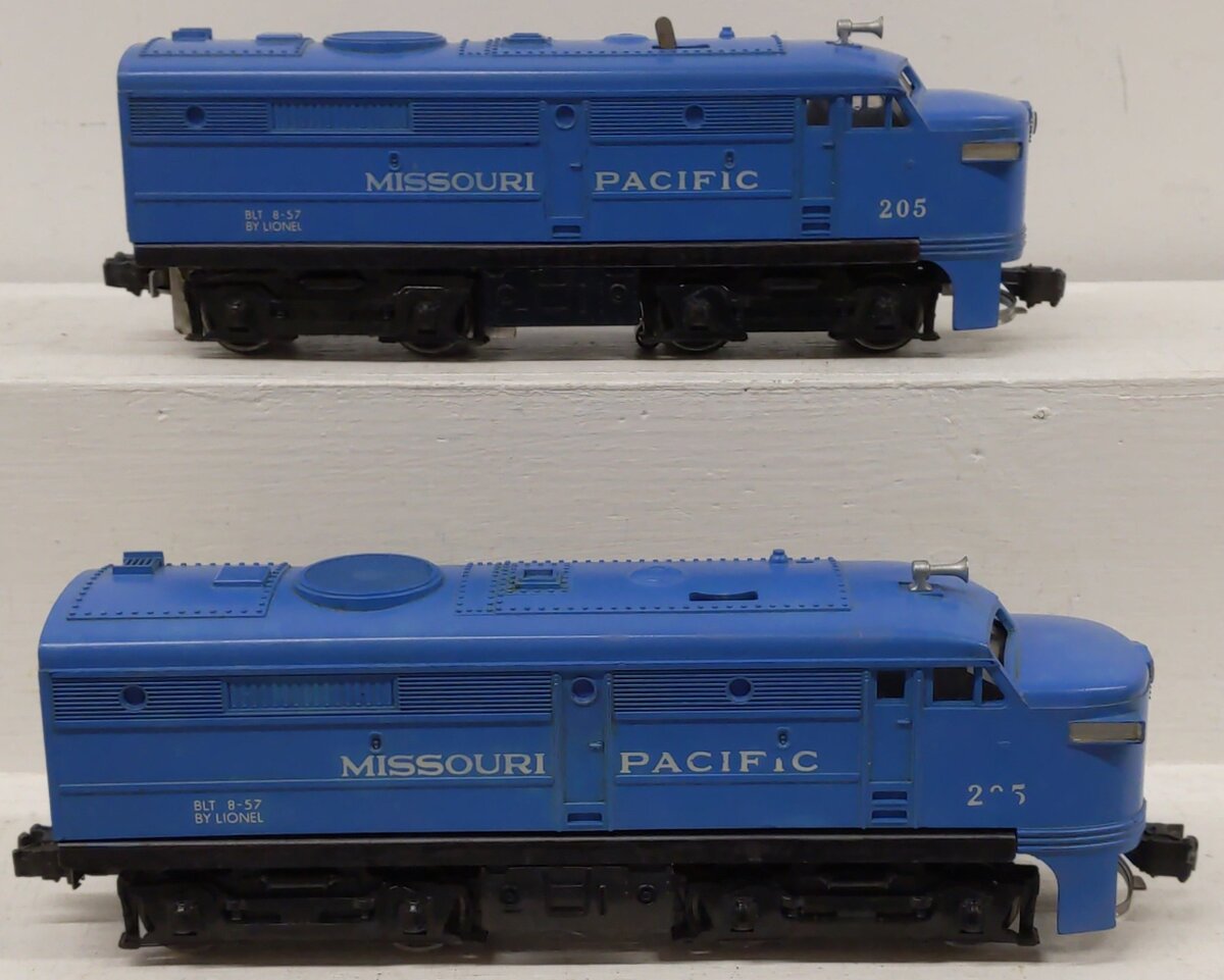 Lionel 205 Vintage O Missouri Pacific Alco AA Diesel Locomotive Set VG