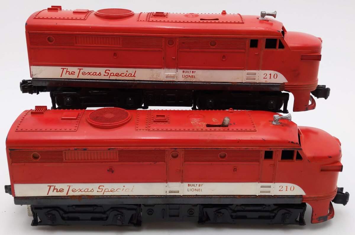 Lionel 210 O Vintage Texas Special AA Diesel Locomotive Set VG