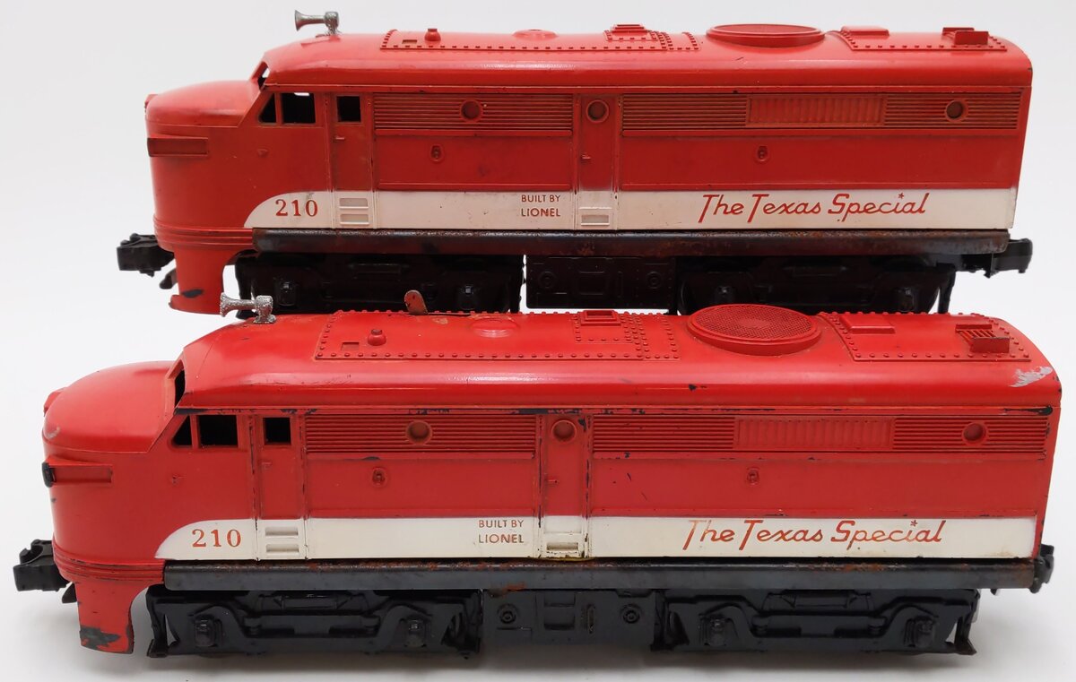Lionel 210 O Vintage Texas Special AA Diesel Locomotive Set VG