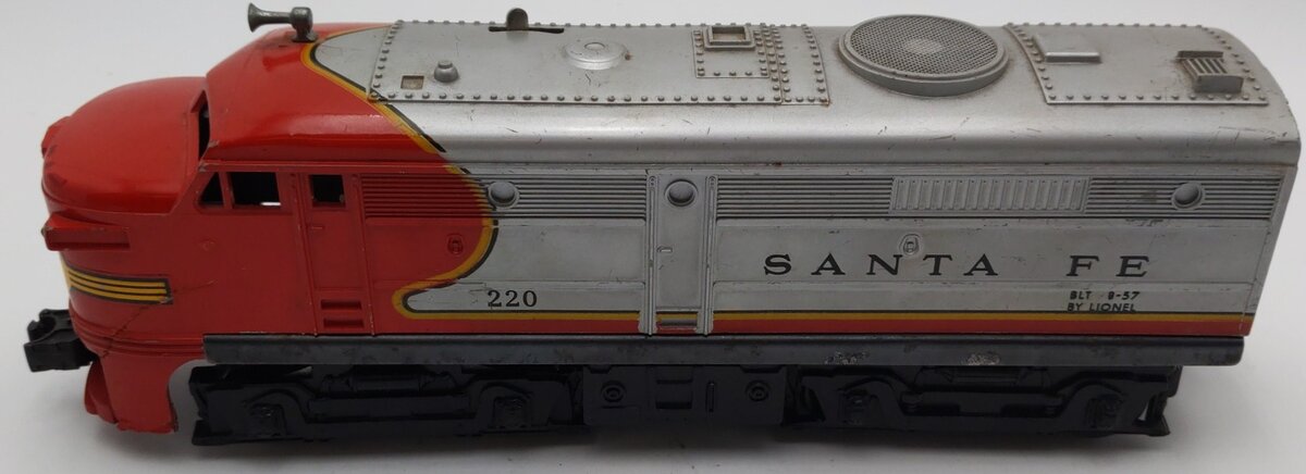 Lionel 220 Vintage O Santa Fe Powered Diesel Locomotive VG