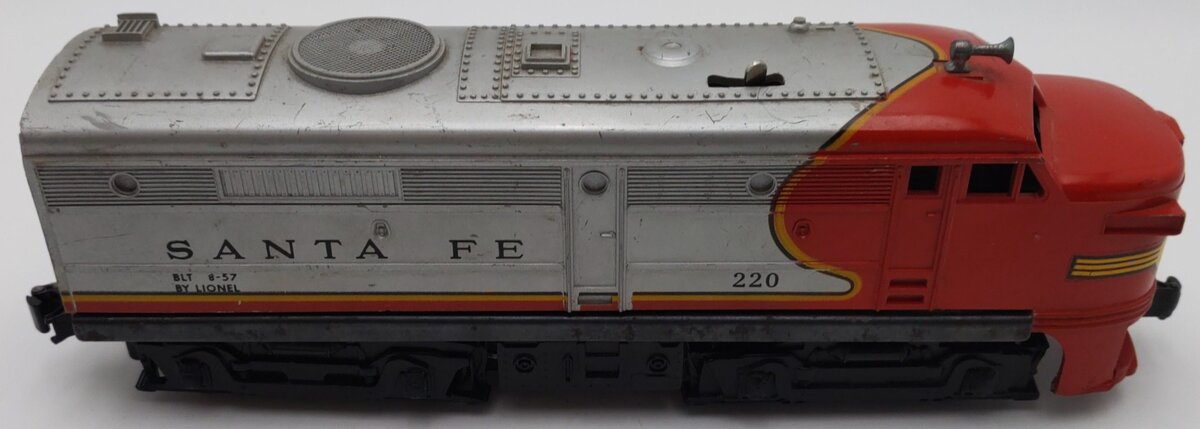 Lionel 220 Vintage O Santa Fe Powered Diesel Locomotive VG