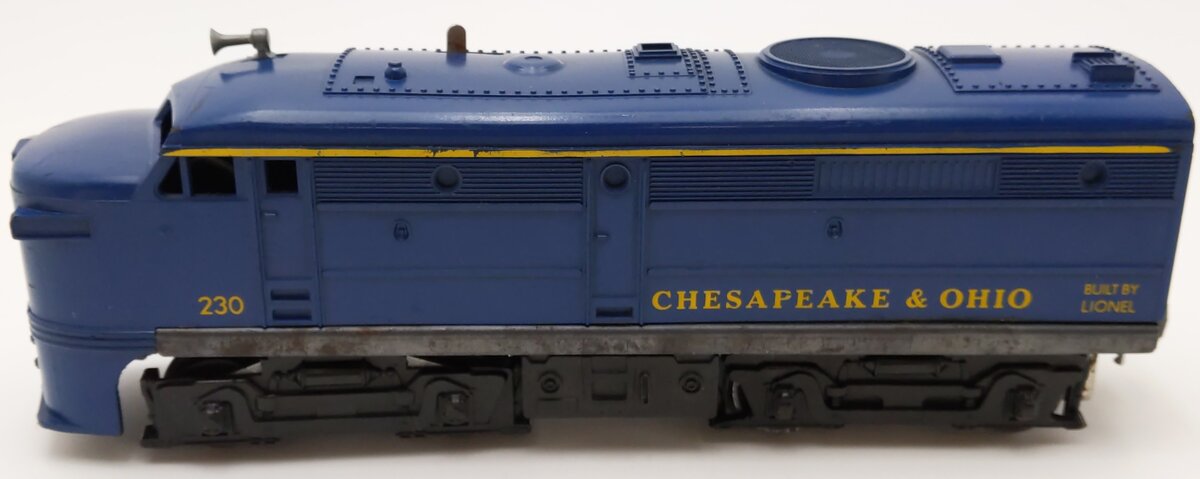 Lionel 230 Vintage O Chesapeake and Ohio Alco A Powered Diesel Locomotive VG