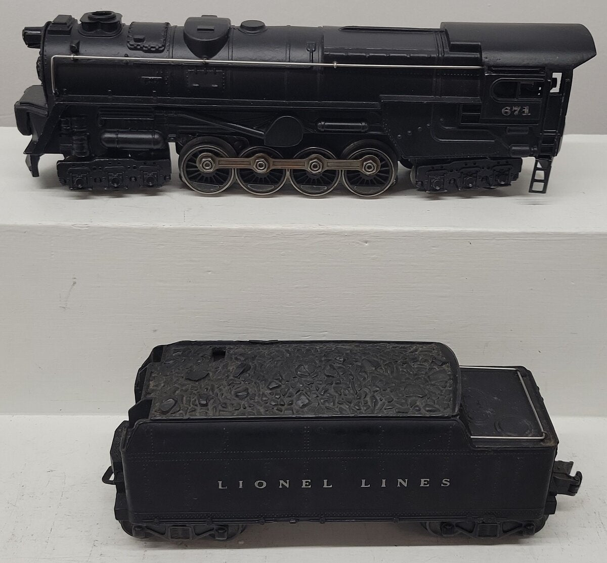 Lionel 671 Vintage O 6-8-6 Diecast Steam Turbine Locomotive w/6466W Tender