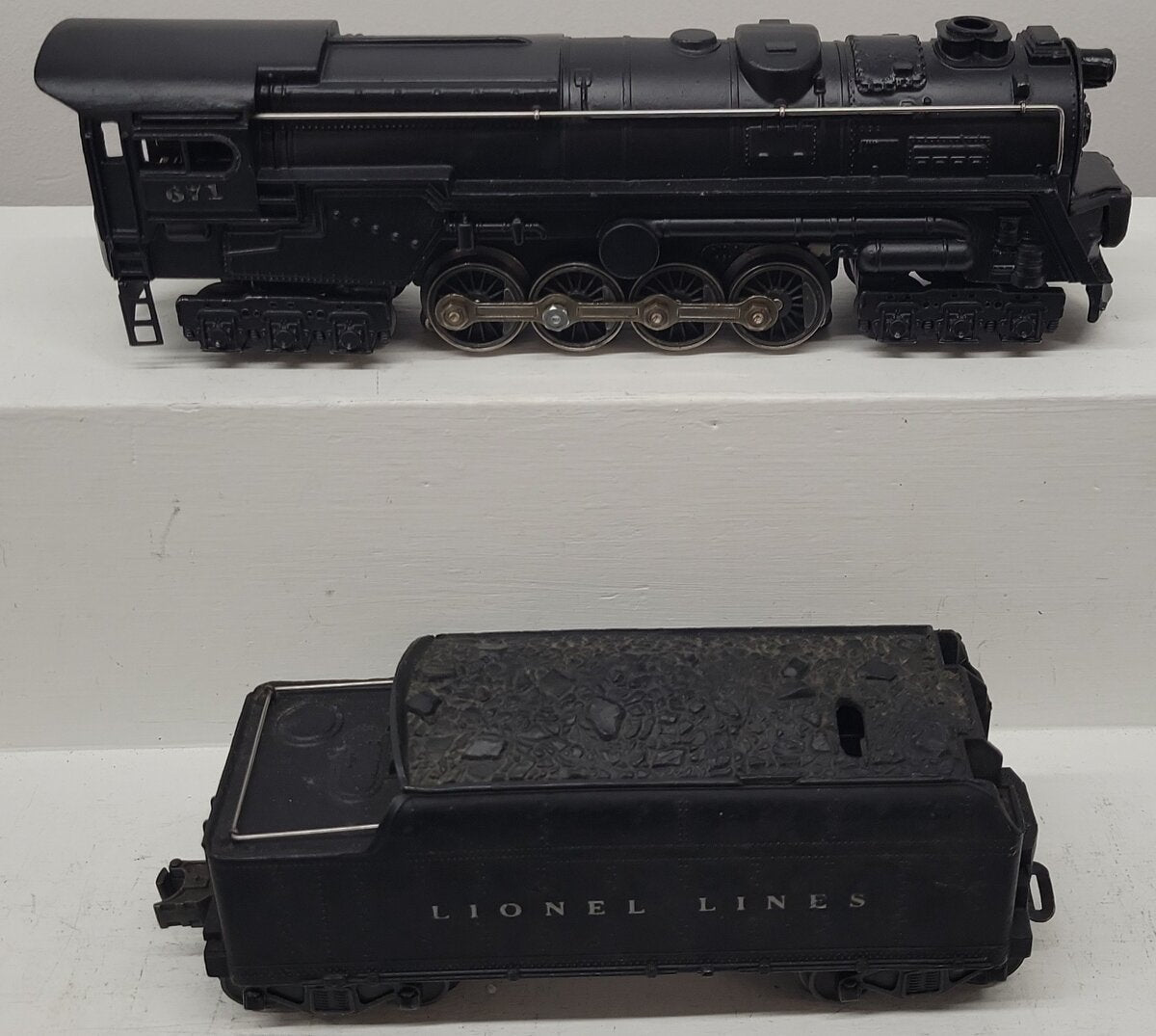 Lionel 671 Vintage O 6-8-6 Diecast Steam Turbine Locomotive w/6466W Tender