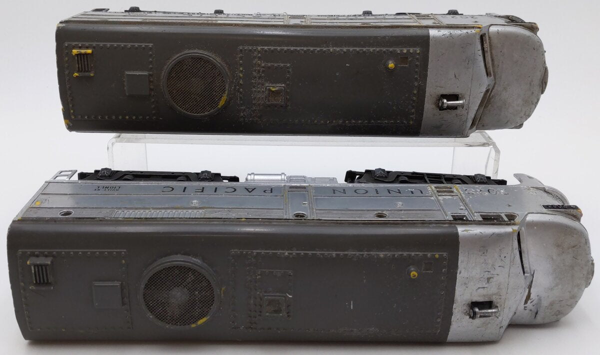 Lionel 2023 Vintage O Union Pacific Alco AA Diesel Locomotives - Silver & Gray