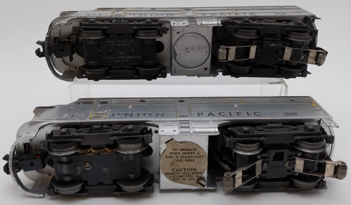 Lionel 2023 Vintage O Union Pacific Alco AA Diesel Locomotives - Silver & Gray