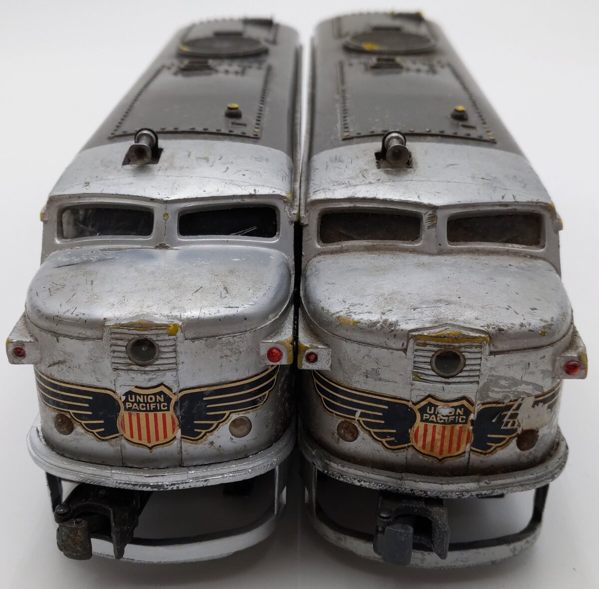 Lionel 2023 Vintage O Union Pacific Alco AA Diesel Locomotives - Silver & Gray