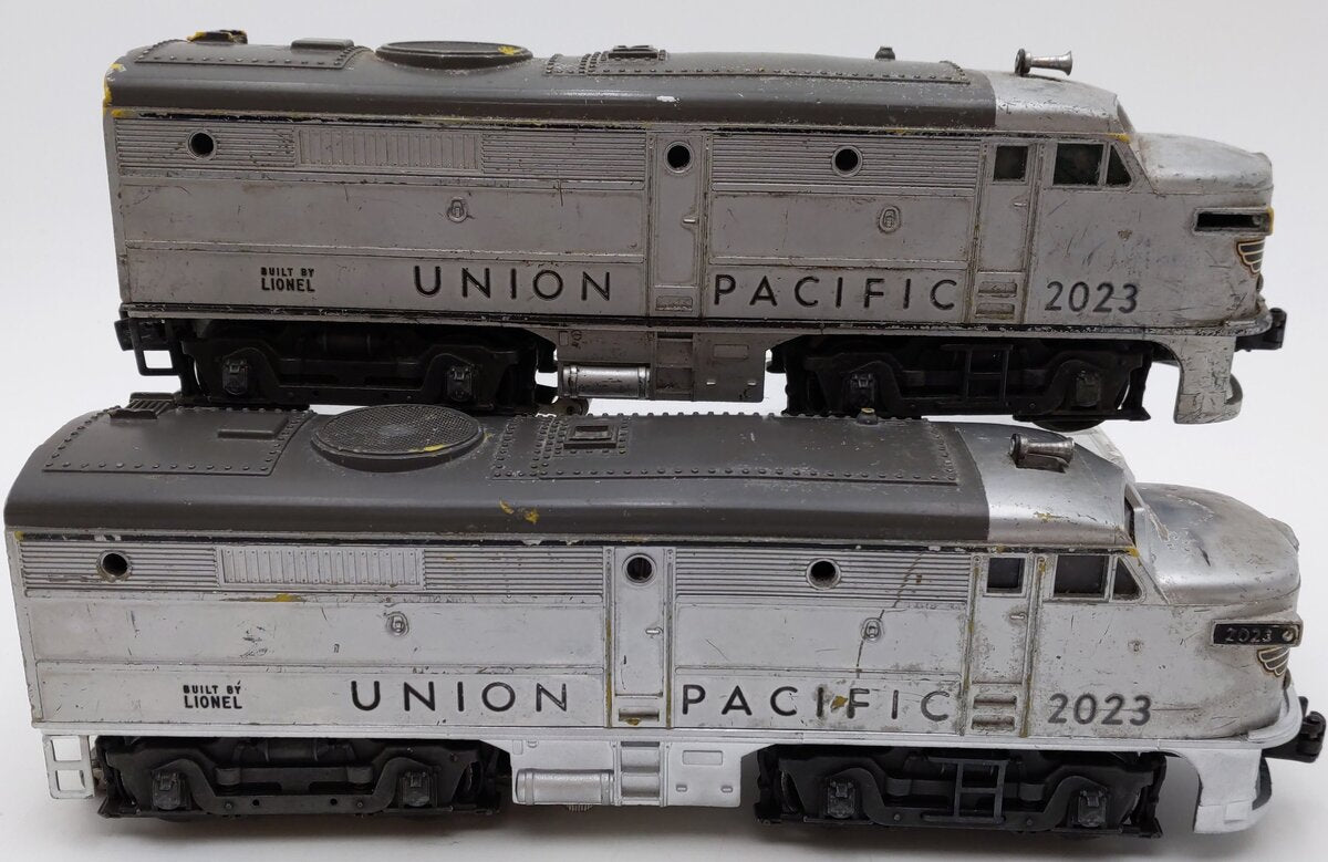 Lionel 2023 Vintage O Union Pacific Alco AA Diesel Locomotives - Silver & Gray