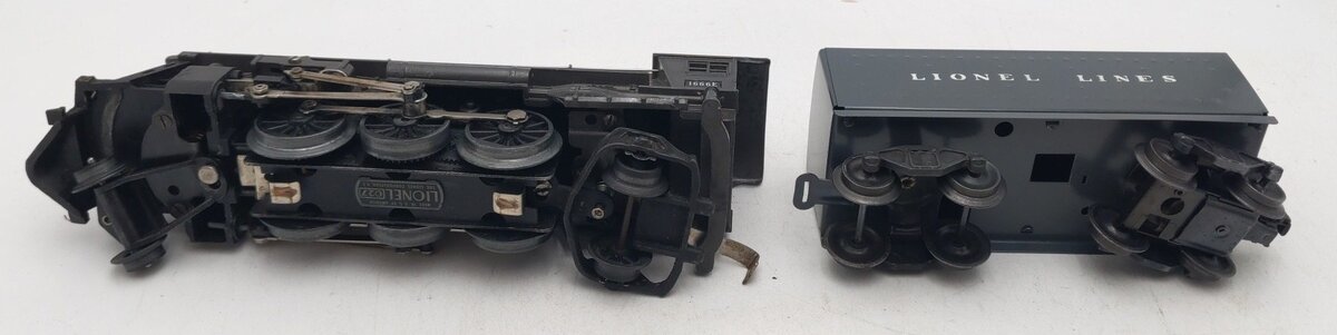 Lionel 1666E Vintage O Gray 2-6-2 Steam Locomotive with Tender VG