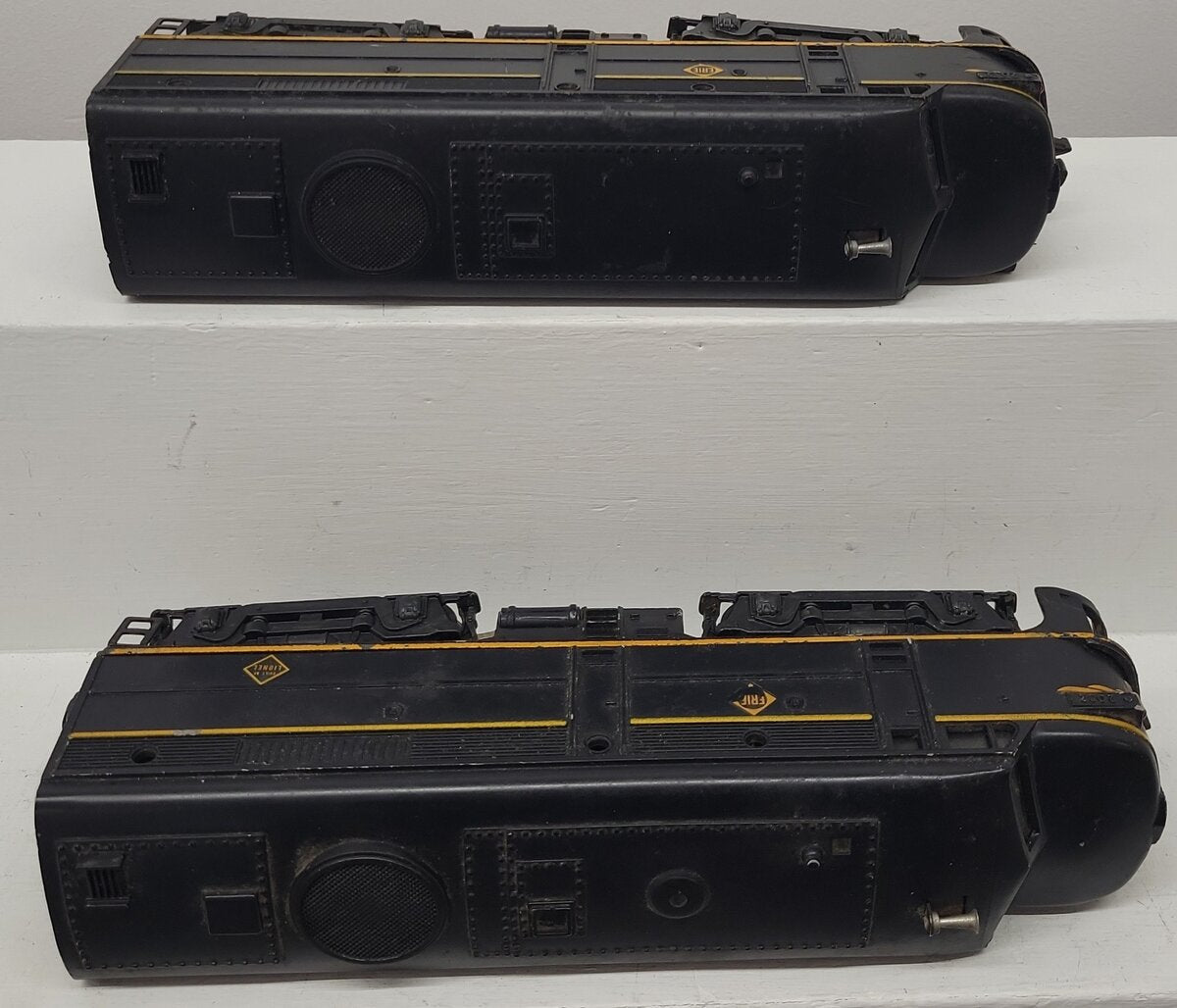 Lionel 2032 Vintage O Gauge Erie Alco AA Diesel Locomotive Set VG