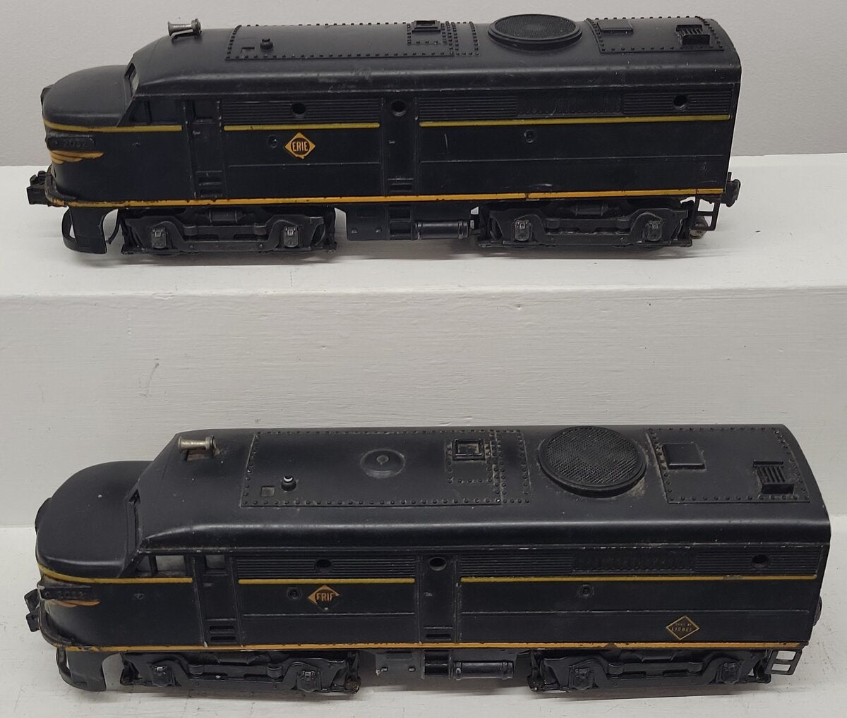 Lionel 2032 Vintage O Gauge Erie Alco AA Diesel Locomotive Set VG