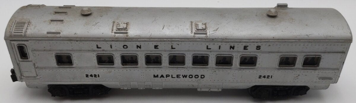 Lionel 2421 Vintage O Lionel Lines Maplewood Lighted Pullman Car w/ Silver Roof VG