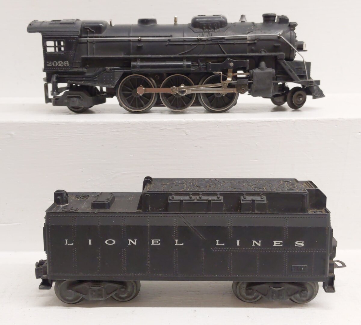 Lionel 2026 Vintage O 2-6-2 Diecast Steam Locomotive & 6026W Tender VG