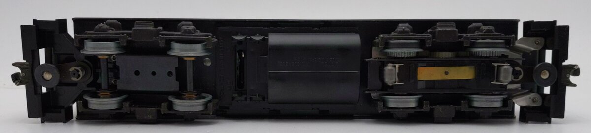 Lionel 6-8359 O Gauge Chessie System GM Gold GP7 Diesel Engine EX/Box