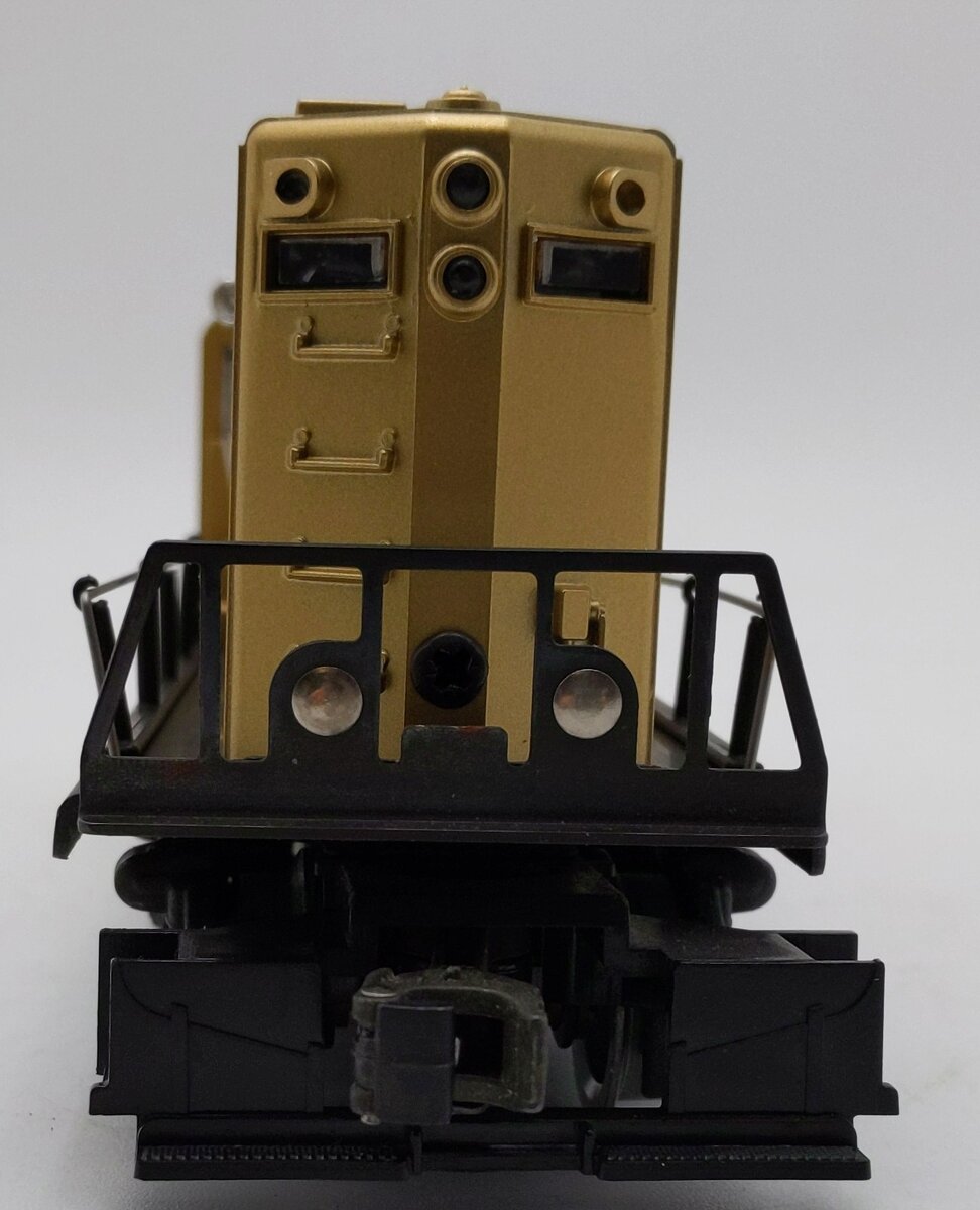 Lionel 6-8359 O Gauge Chessie System GM Gold GP7 Diesel Engine EX/Box