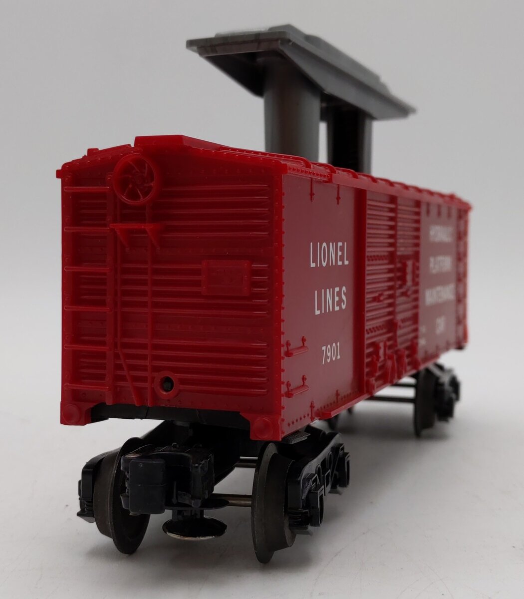 Lionel 6-7901 O Gauge Operating Cop & Hobo Car VG/Box