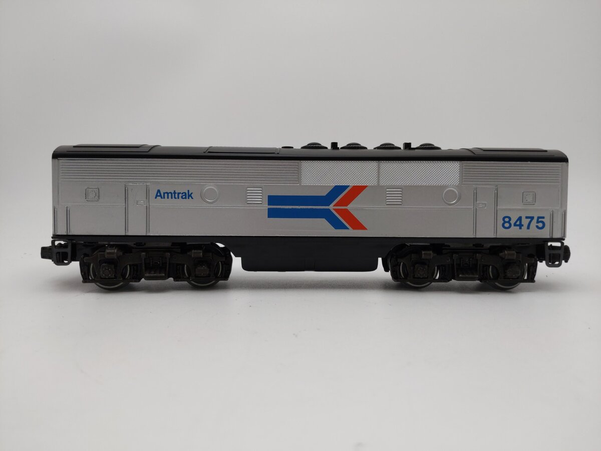 Lionel 6-8475 O Gauge Amtrak F3 Dummy B-Unit Diesel Locomotive EX