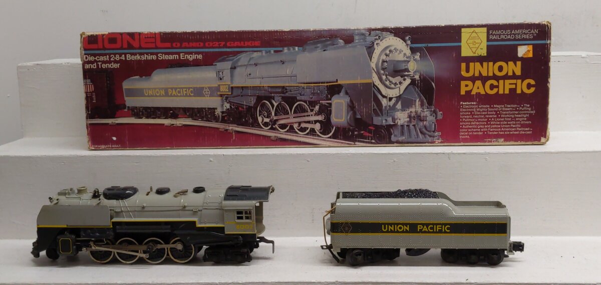 Lionel 6-8002 O Union Pacific Berkshire 2-8-4 Steam Locomotive & Tender #8002 VG/Box