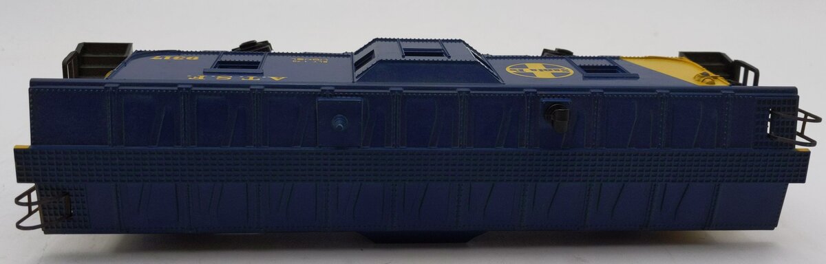 Lionel 6-9317 O Gauge AT&SF Blue & Yellow Bay Window Caboose #9317 VG/Box