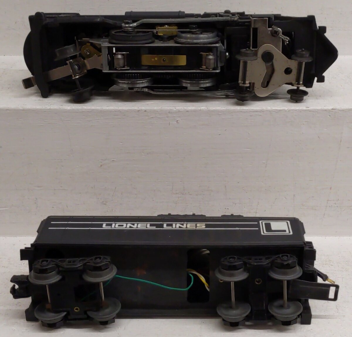 Lionel 6-8800 Lionel Lines 4-4-2 Steam Locomotive & Tender VG/Box
