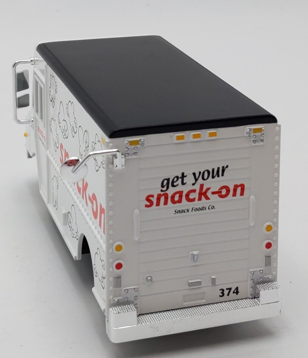 Lionel 6-21577 O Gauge RailRoadster SnackOn Step Van #374 LN/Box