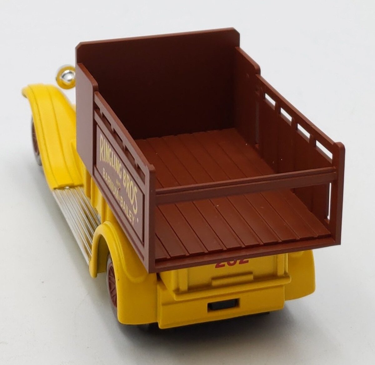 Lionel 6-21658 O Ringling Bros. SuperStreets Vintage Truck #232 LN/Box