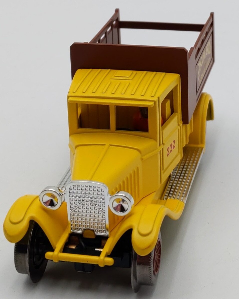 Lionel 6-21658 O Ringling Bros. SuperStreets Vintage Truck #232 LN/Box