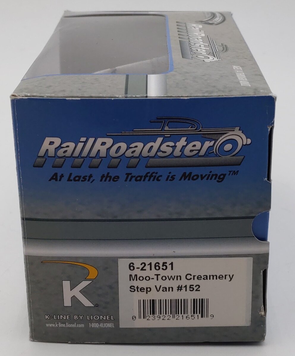 Lionel 6-21651 O Gauge Superstreets Moo-Town Creamery Van #152 LN/Box