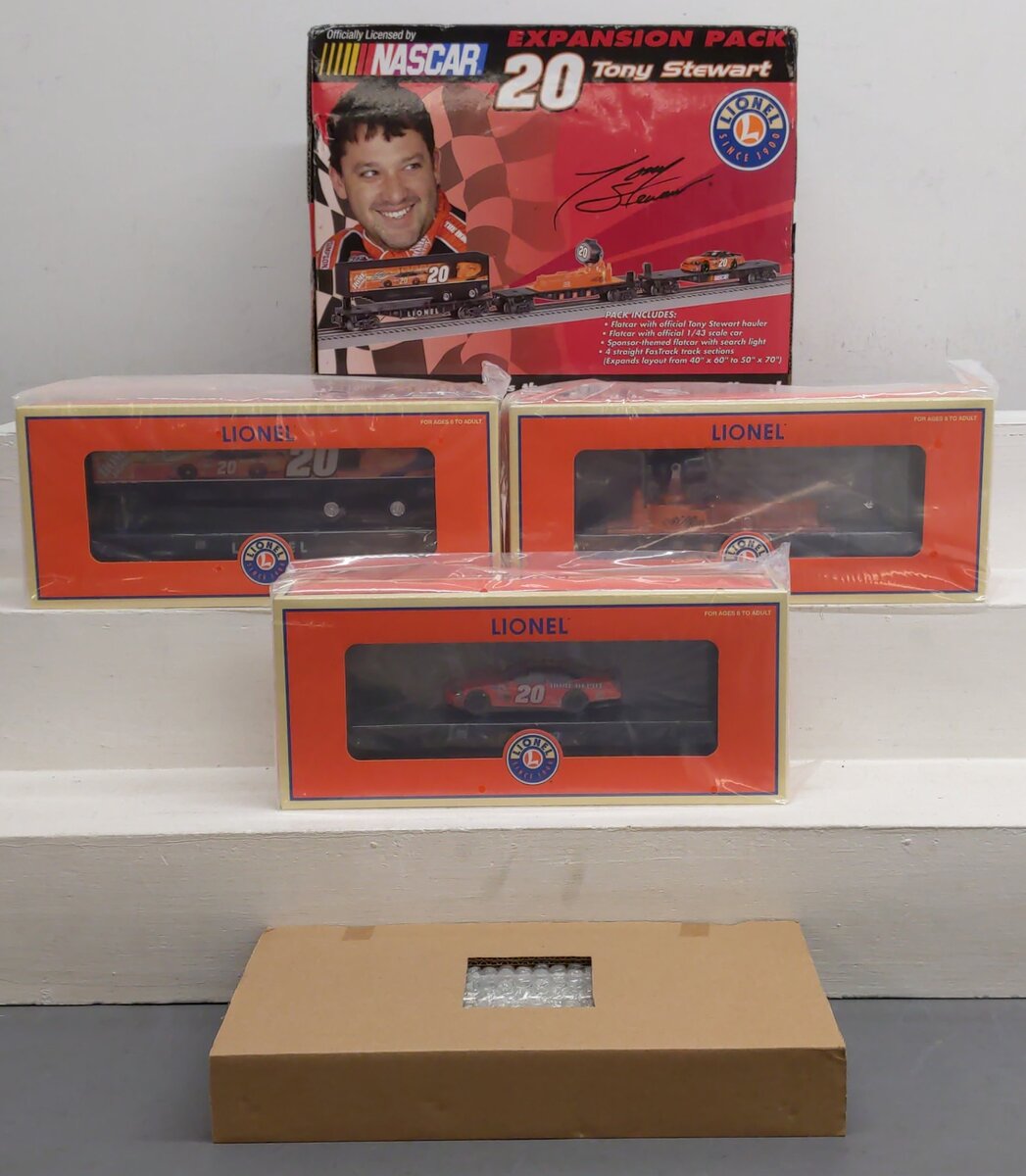 Lionel 7-11009 O Gauge Nascar Tony Stewart Expansion Pack NIB