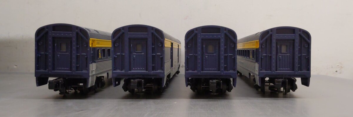 Williams 43155 O Gauge C&O 72 Ft. Streamline Passenger Cars (Set of 4) LN/Box