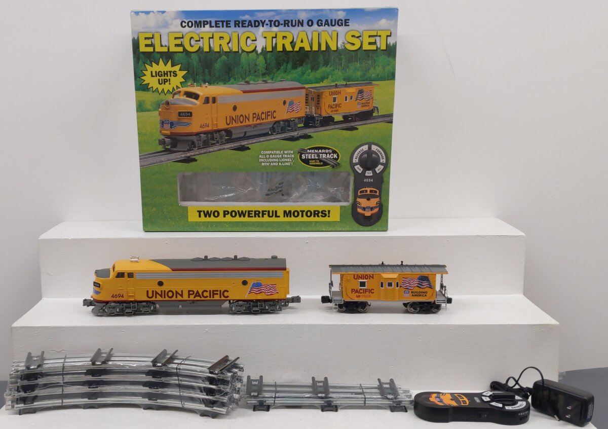 Menards 275-9203 O Gauge Union Pacific RTR Train Starter Set #4694/#00000 LN/Box