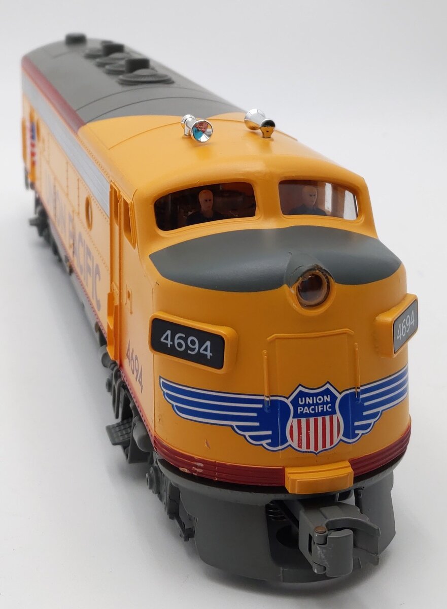 Menards 275-9203 O Gauge Union Pacific RTR Train Starter Set #4694/#00000 LN/Box