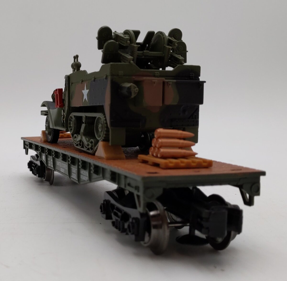 Menards 279-3384 O Gauge Army Flatcar w/ Half Track #23028 LN/Box